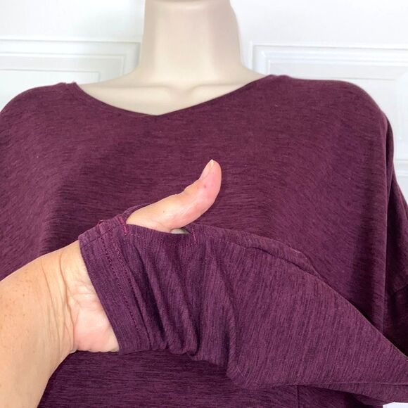 WANDER by HOT TOTTIES Athletic Long Sleeves Thumb Holes Purple Tunic Top Large - Picture 2 of 6